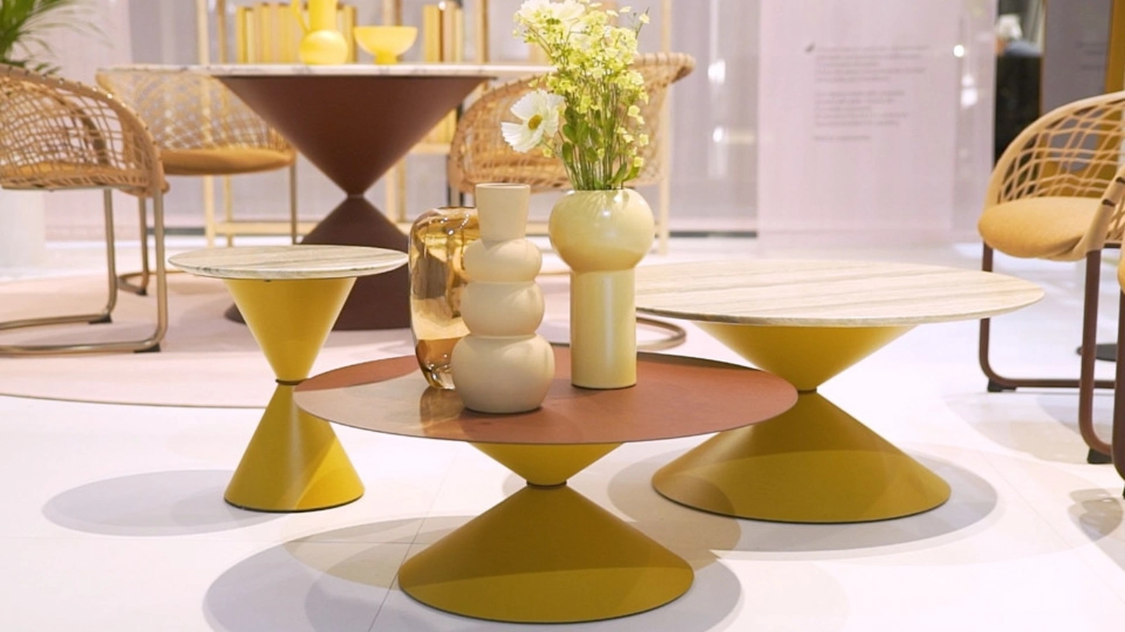 Tavolino di design in marmo o metallo Clessidra CT di Midj