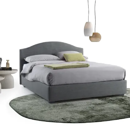 Letto in tessuto imbottito con testiera sagomata Giove di GR Salotti