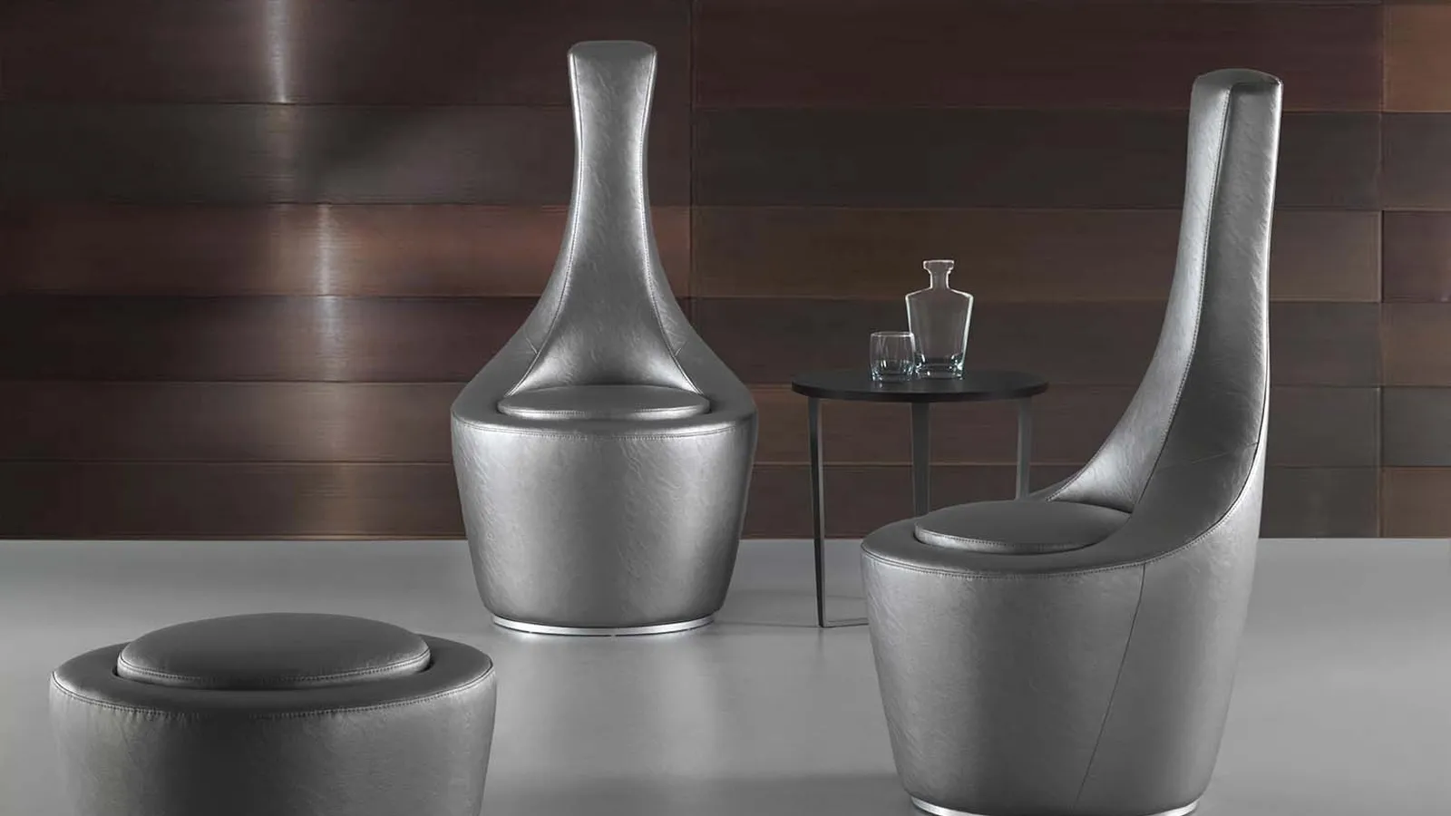 Poltroncina di design Joker rivestita in pelle di GR Salotti