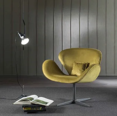 Poltroncina di design in tessuto Tulipano di GR Salotti