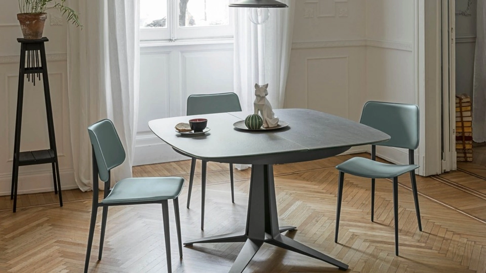 Sedia Joe S M CU in cuoio e metallo di Midj