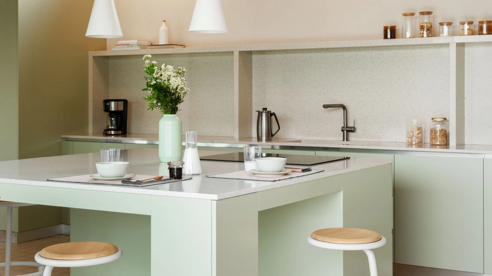 Sgabello Less M LG di Midj