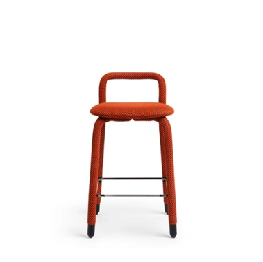 Sgabello Pippi rivestito in tessuto con piedini in metallo di Midj