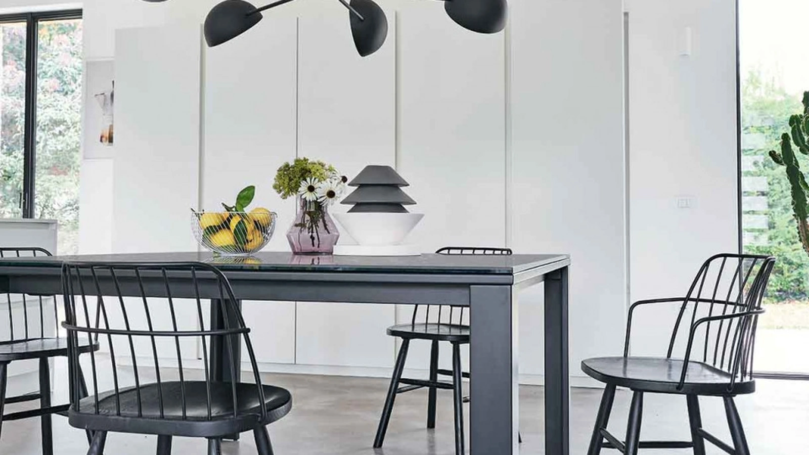 Sedia Strike in legno e metallo di Midj