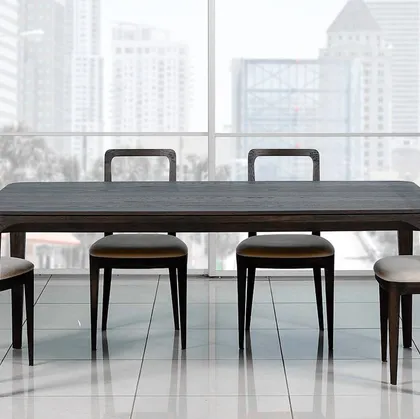 Sedia Venaria in legno con seduta imbottita di Fratelli Elli