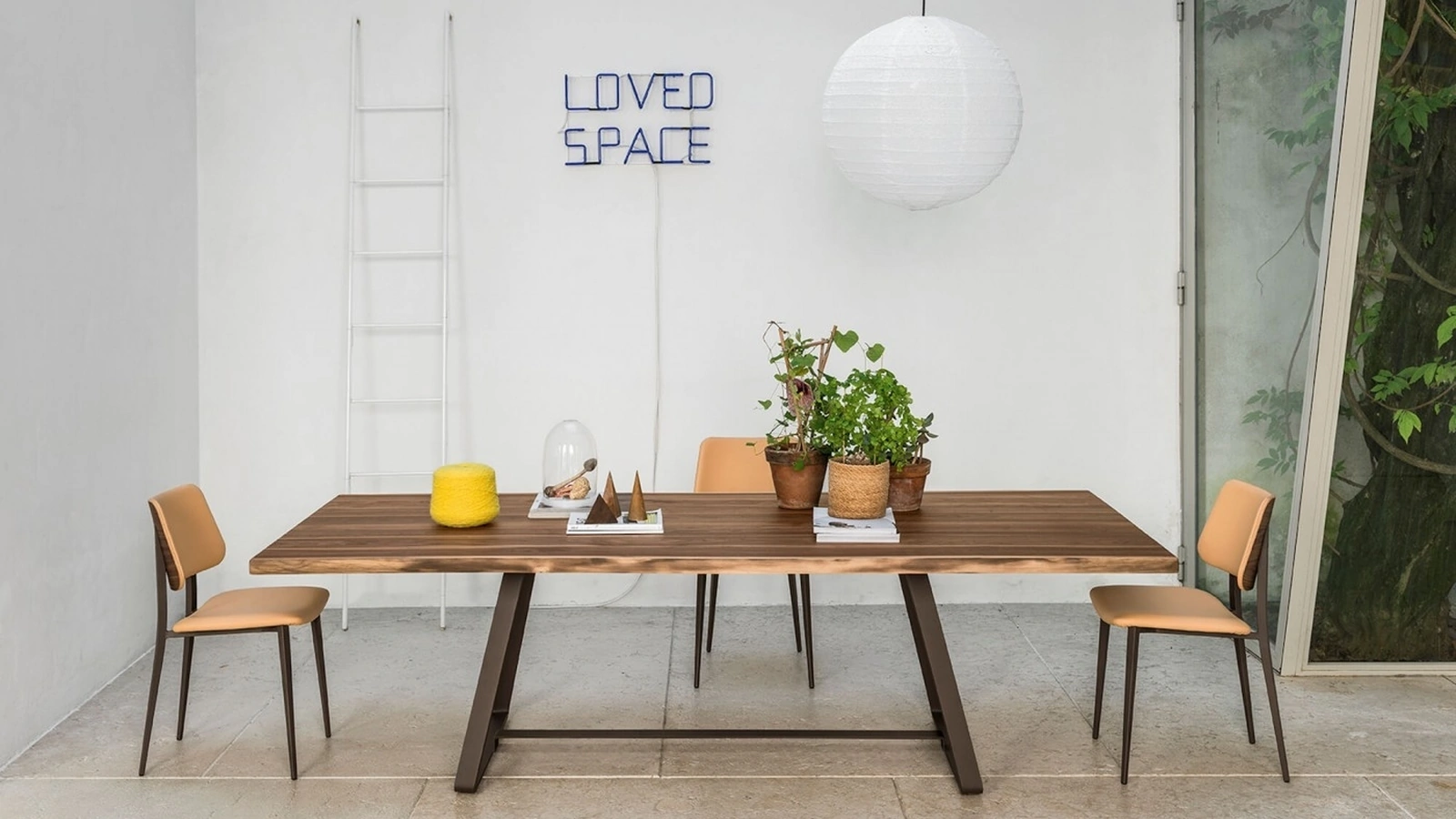 Tavolo in legno massello Alfred di Midj