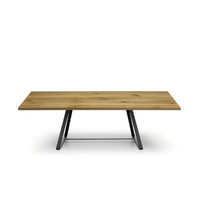 Tavolo in legno massello Alfred di Midj